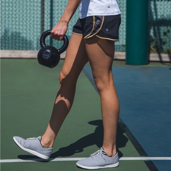 Lululemon Super Squad Short Women’s Size 10 Lined Tennis Run Gym Black Gold Zip - Picture 6 of 10